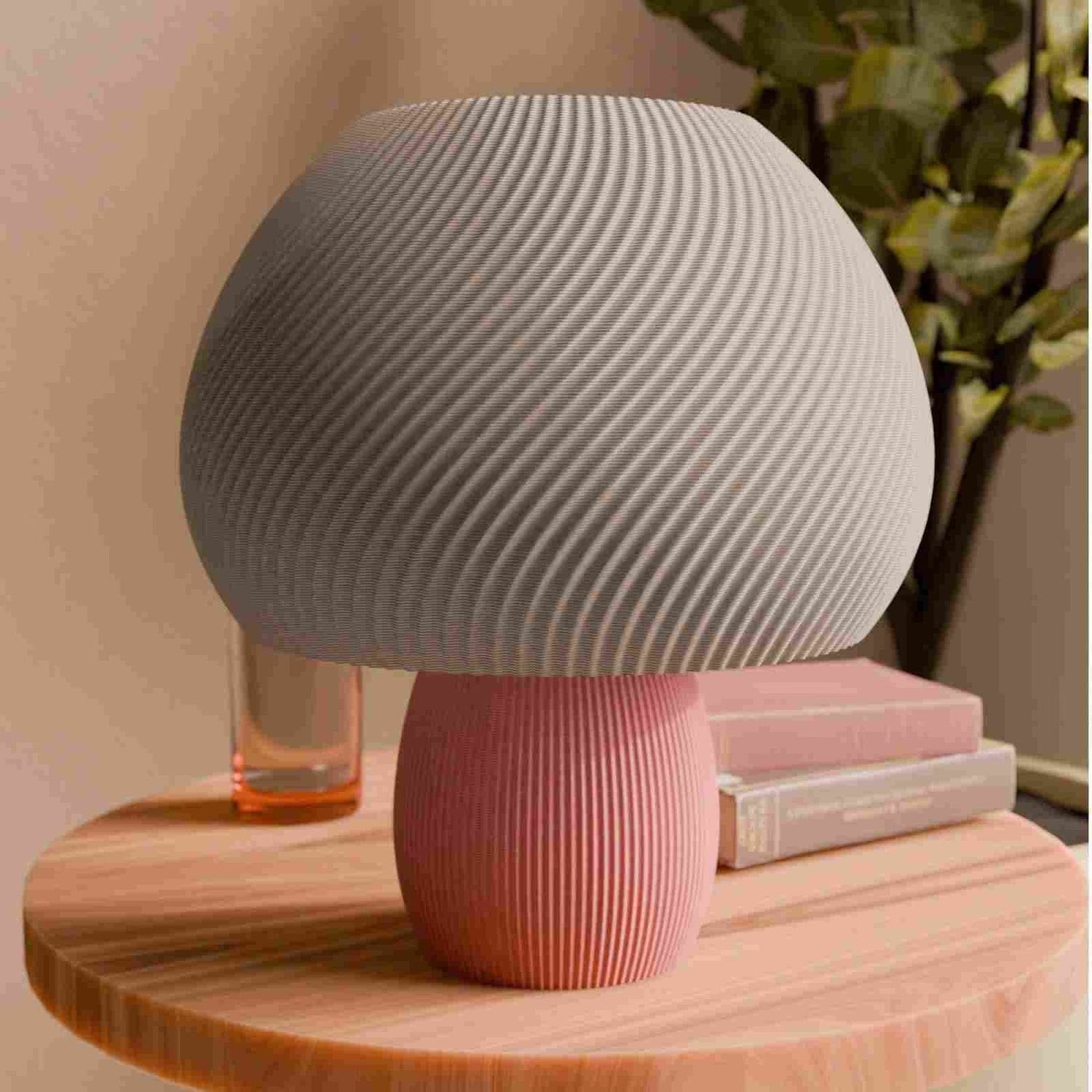 Rippled Mushroom Twisted Lamp